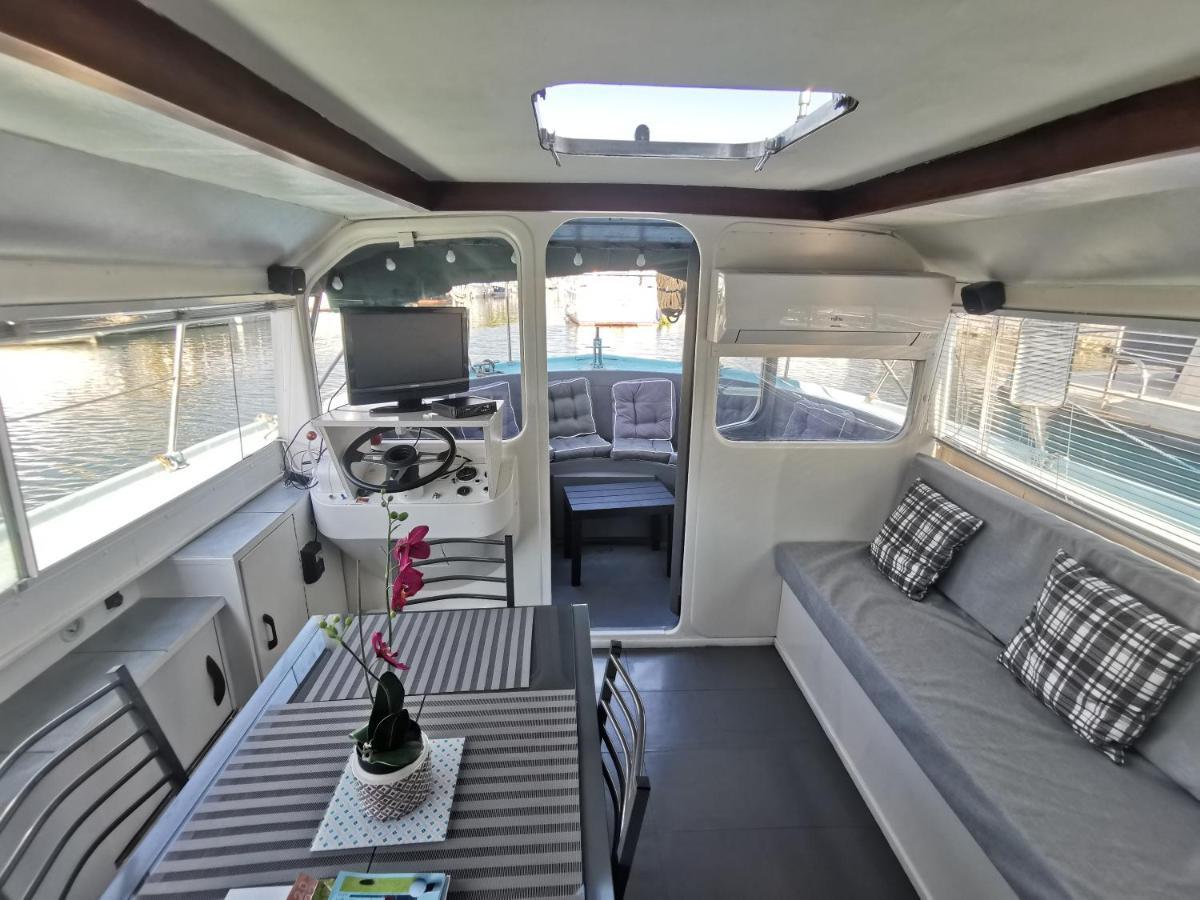 Hotel Bateau Entier 35M2 Avec Terrasse Beaucaire  Exterior foto